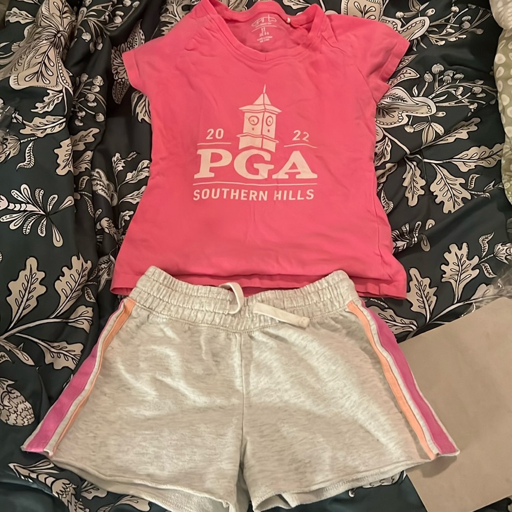 PGA Southern Hills 2022 Golf shirt size 4-5 T
Great condition. With shorts